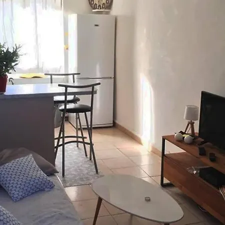 Fabienne Cote Jardins De La Fontaine Apartment Nimes Exterior photo